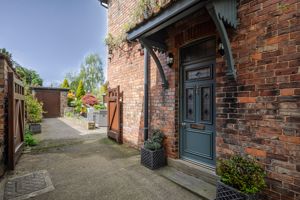 Beeholme- click for photo gallery